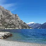לינה וארוחת בוקר Am Gardasee Blick לימונה סול גרדה