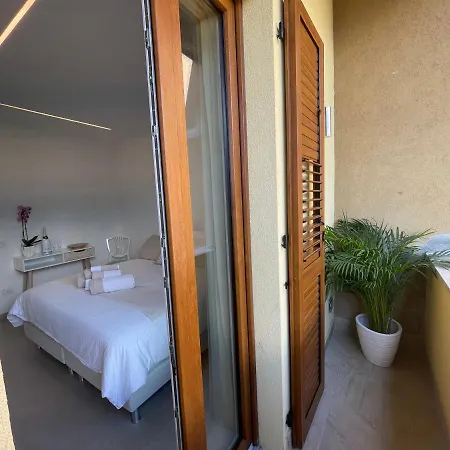 לינה וארוחת בוקר Am Gardasee Blick *