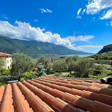 Am Gardasee Blick Bed and breakfast
