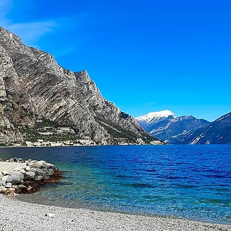 Am Gardasee Blick Bed and breakfast