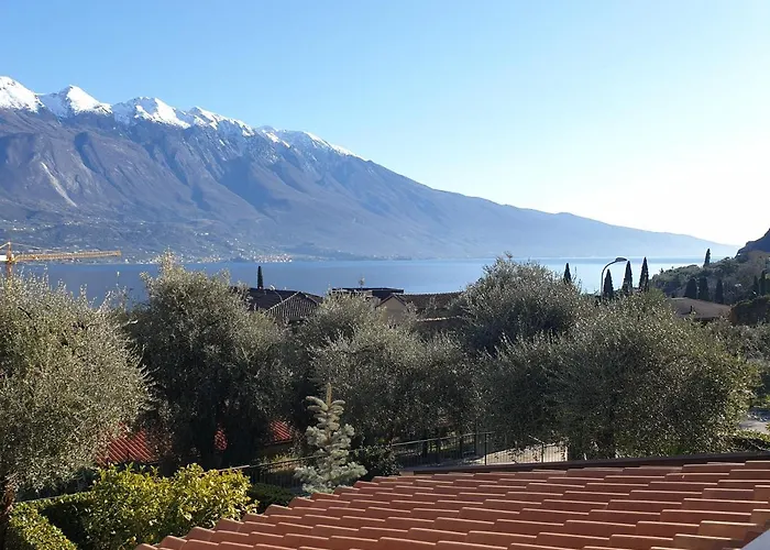 Am Gardasee Blick Лимоне-суль-Гарда